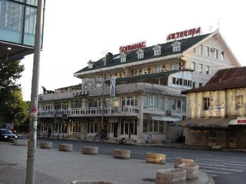 Hotel Bojatours Ποντγορίτσα Εξωτερικό φωτογραφία
